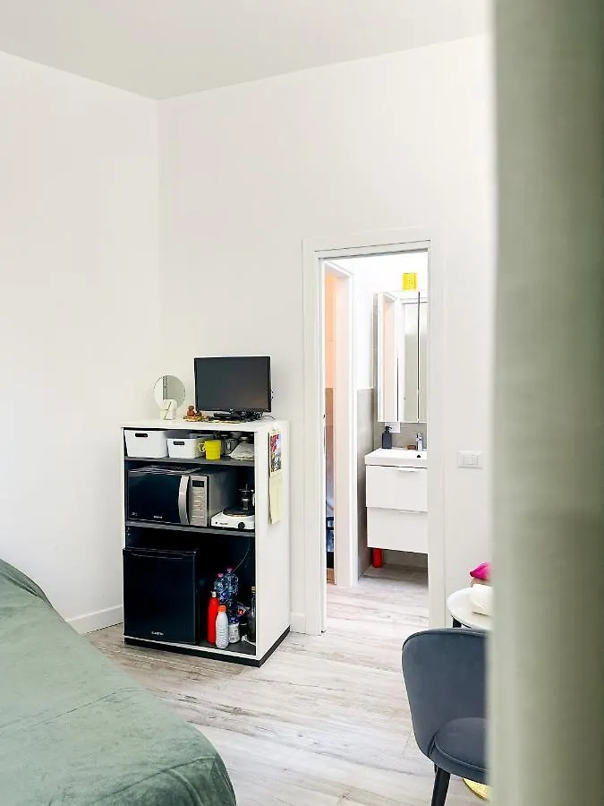 Poppea Domus Romae Apartment